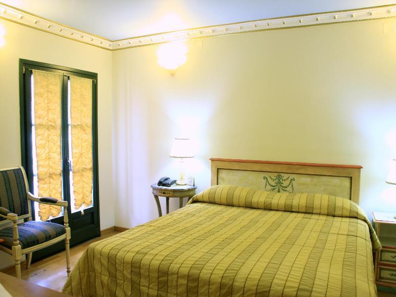 Byzantino Hotel Патра Экстерьер фото