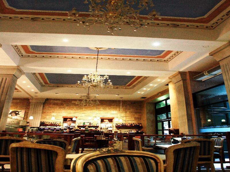 Byzantino Hotel Патра Экстерьер фото