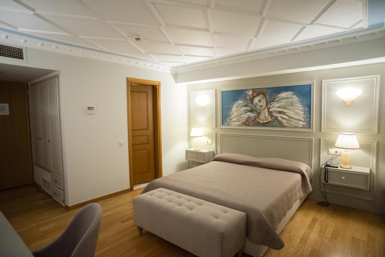 Byzantino Hotel Патра Экстерьер фото